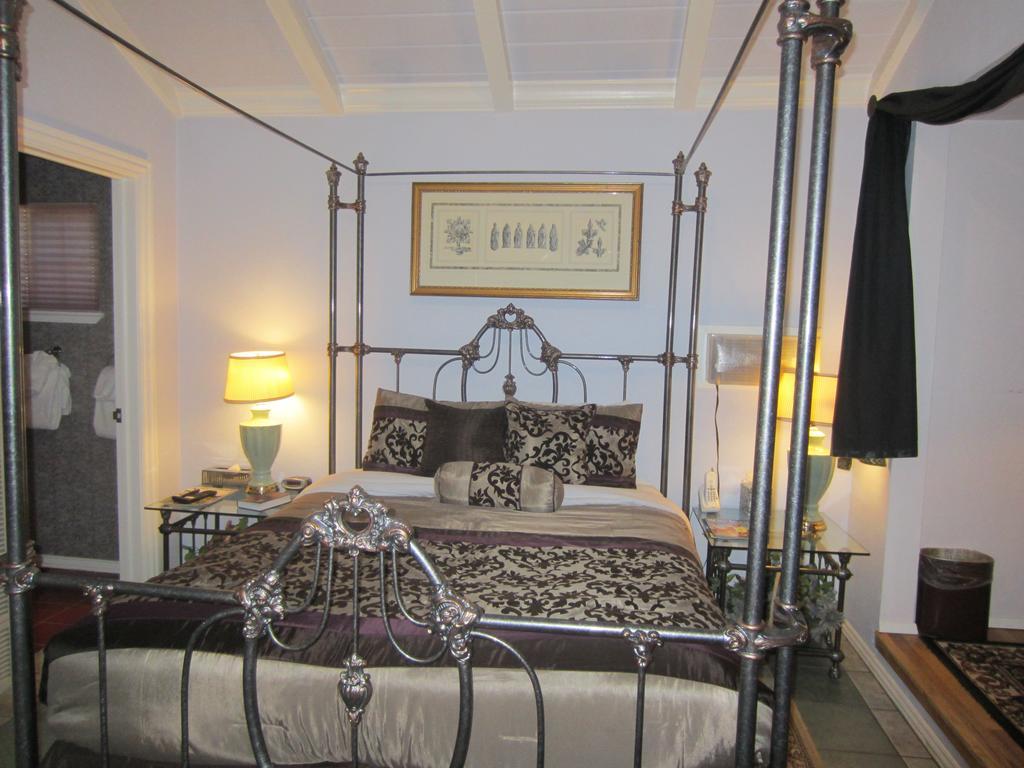 Tahoe Chalet Inn, The Theme Inn Lake Tahoe Room photo